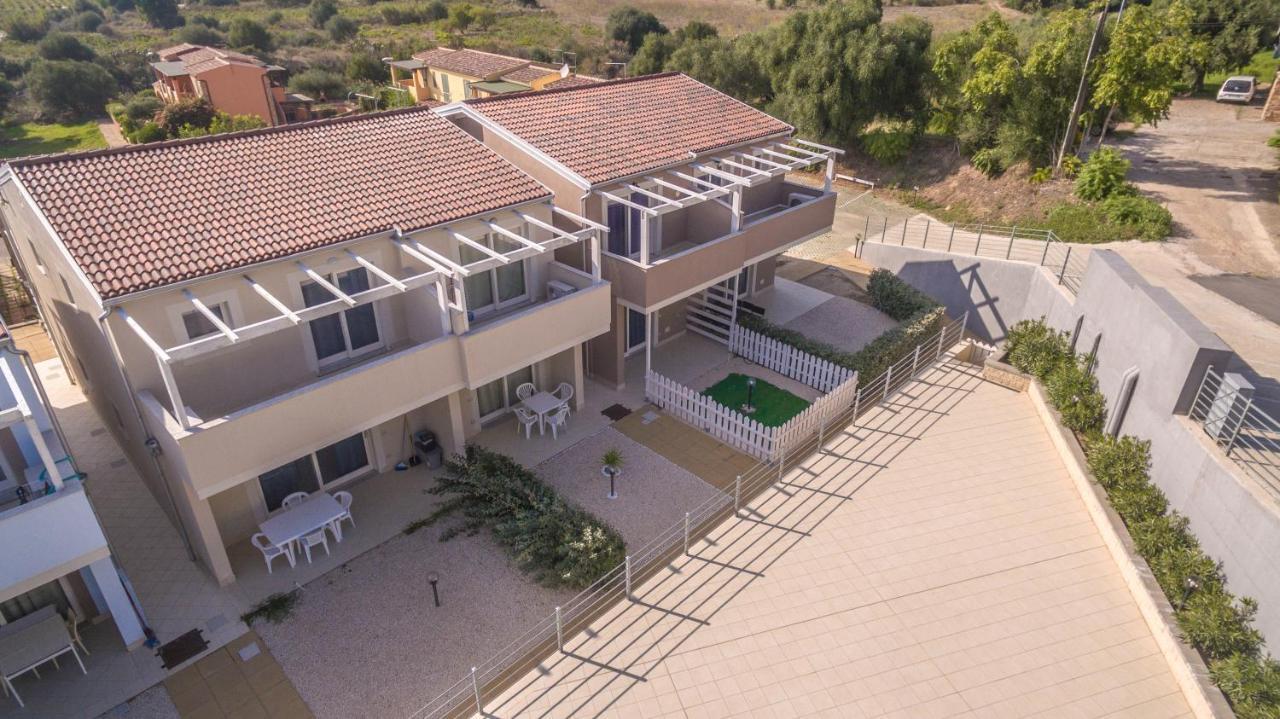 Appartamento Luigi Climatizzato Con Veranda Viddalba Екстериор снимка